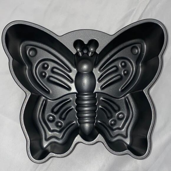 Nordic Ware Butterfly Cake Pan 9 Cup Cast Aluminum Mold Non Stick Bakeware, USA - Picture 1 of 12